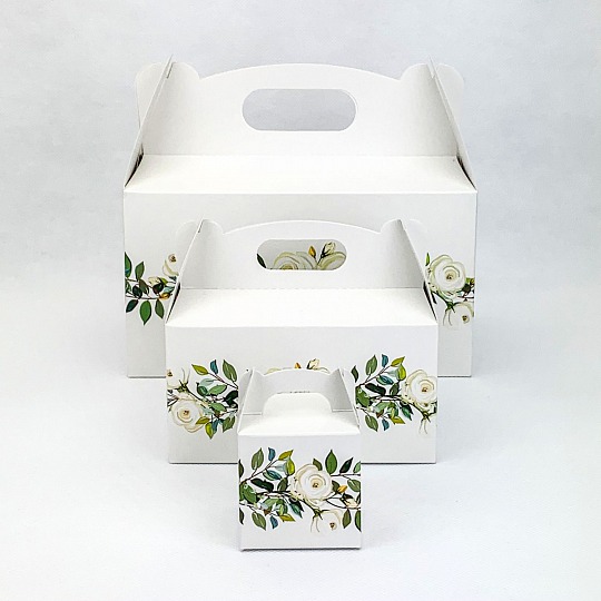 Svadobná krabička s bielymi ružami