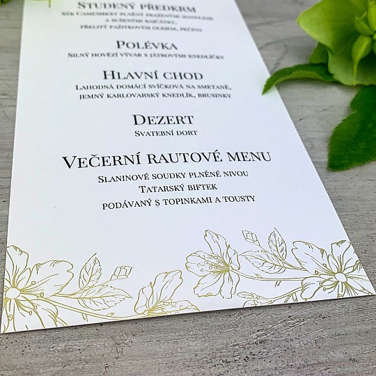 Svadobné menu so zlatými kvety