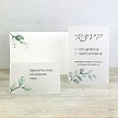 Svadobná pozvánka z pauzovacieho papiera s vetvičkou eukalyptu