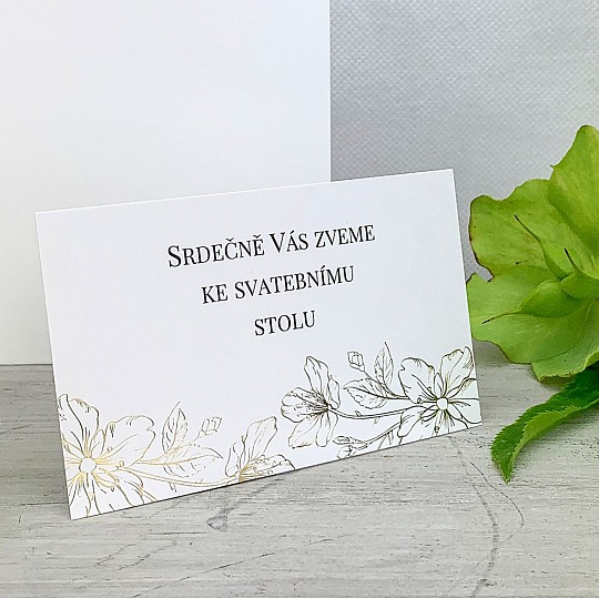 Svadobná pozvánka so zlatými kvety