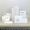 Svadobná odpovedná kartička s vetvičkou eukalyptusu